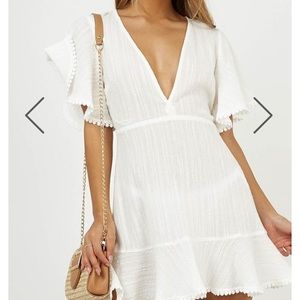 White mini short sleeve dress